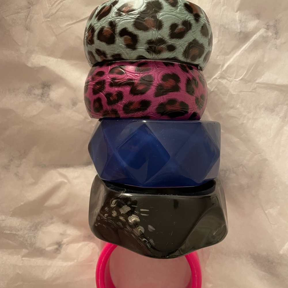 😈 “DARE TO WEAR WOMENS BRACELETS” 😈